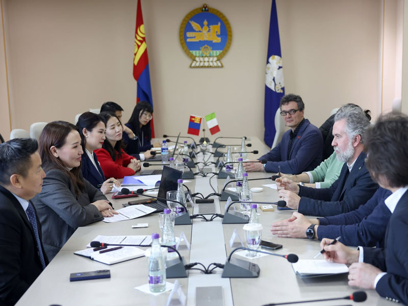 БНИУ-ын Эксим банкны төлөөлөгчдийг хүлээн авч уулзлаа